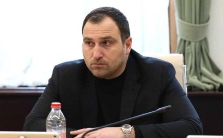 ირაკლი კირცხალია: ვინც ასე ვთქვათ, ფრონტზეა და ფუტკარივით შრომობს სამშობლოსთვის, ყველას დიდ მადლობას ვუხდი. როგორც რიგითი ქართველი მოქალაქე, ამაყი ვარ, როდესაც ვხედავ ამ ბიჭებს, ამ სამსახურების წარმომადგენლებს