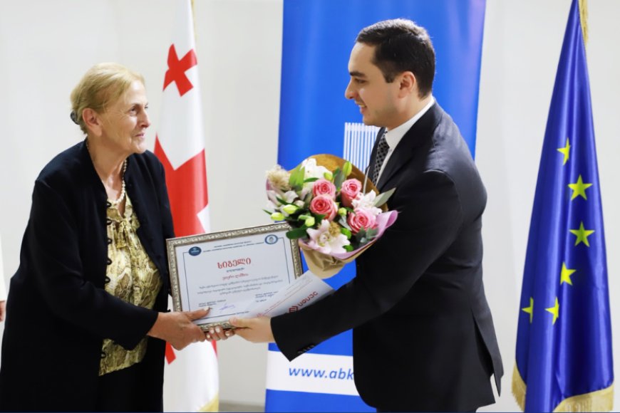 გიორგი ჯინჭარაძე: დარწმუნებული ვარ, ჩვენი პედაგოგები კიდევ არაერთ ღირსეულ თაობას გაზრდიან, იმ თაობას, რომელიც ჩვენი მომავალია, ჩვენი მომავალი კი აფხაზეთის დაბრუნებაა
