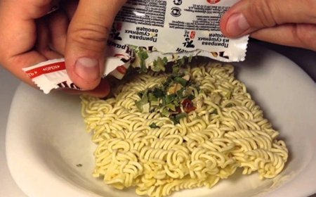 ვაიმეე 😭😭გარდაიცვალა13 წლის მოზარდი, რომელმაც სწრაფი მომზადების სუპი უმად შეჭამა - შემზარავი ამბის დეტალები ახლახანს ვრცელდებაა  😱😱 იხილეთ ვრცლად კომენტარში