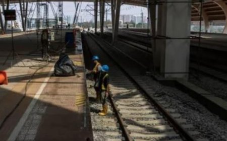 "დაღუპულია 11 და დაშავებულია 2 ადამიანი - რკინიგზის მუშების ჯგუფს მატარებელი შეეჯახა - ტრაგედიის დეტალები , ვრცელდება ვიდეო კადრები