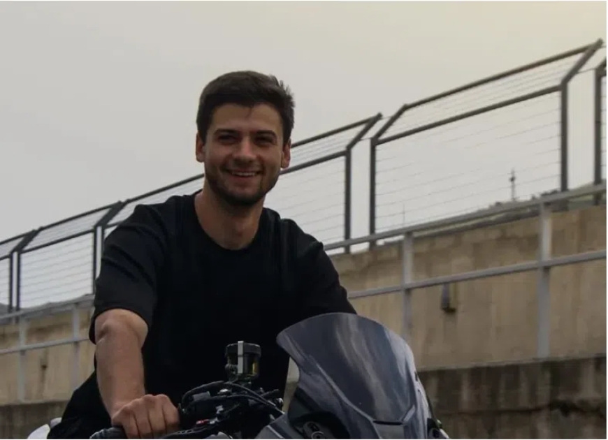 ღმერტო რამდენი საშინელება ხდება :( ავარიას თბილისშიეს ახალგაზრდა  23 წლის ბიჭი ემსხვერპლა, რა გახდა ავარიის მიზეზი, კადრები ადგილიდან