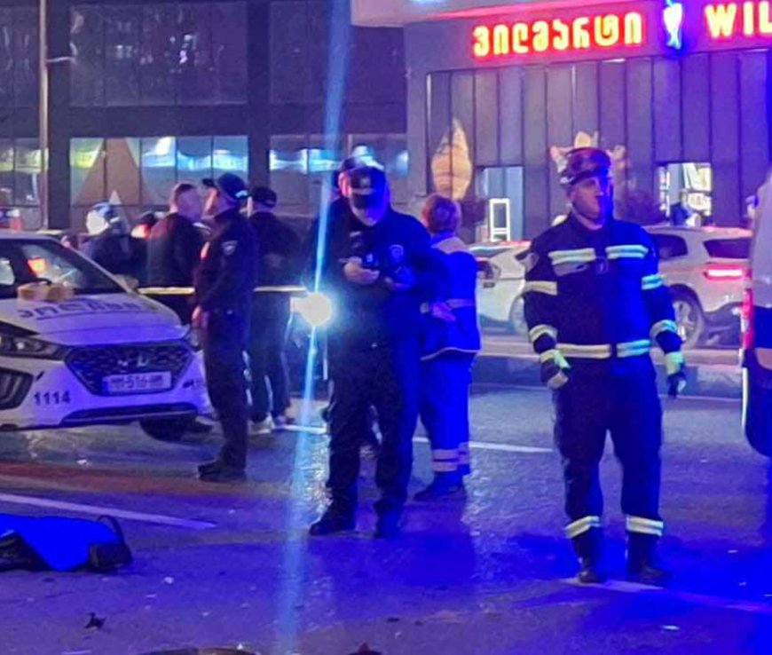 ღმერთო რა მძიმე კადრებია ავარია ბათუმში, დაღუპულია ქვეითი - კადრები შემთხვევის ადგილიდან (ვიდეო)