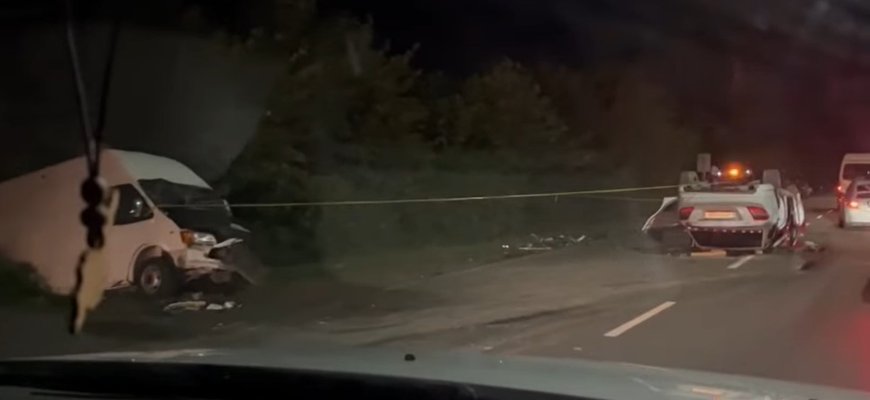 ახლახანს საშინელი ავარია მოხდა ,სამტრედია-აბაშის გზაზე , ადგილზე არის ძალიან მძიმე მდგომაორეობა - არის მსხვერპლი 🌐 ვრცლად ნახეთ კომენტარებში👇