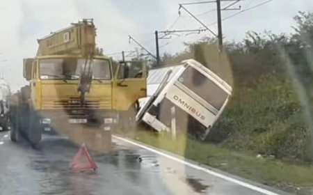 ვრცელდება უმძიმესი ავარიის კადრები, დაიღუპა 17, დაშავდა 20 - მოსწავლეებით სავსე ავტობუსი ხევში გადავარდა, ვრცელდება ვიდეო შემთხვევის ადგილიდან (ვიდეო)