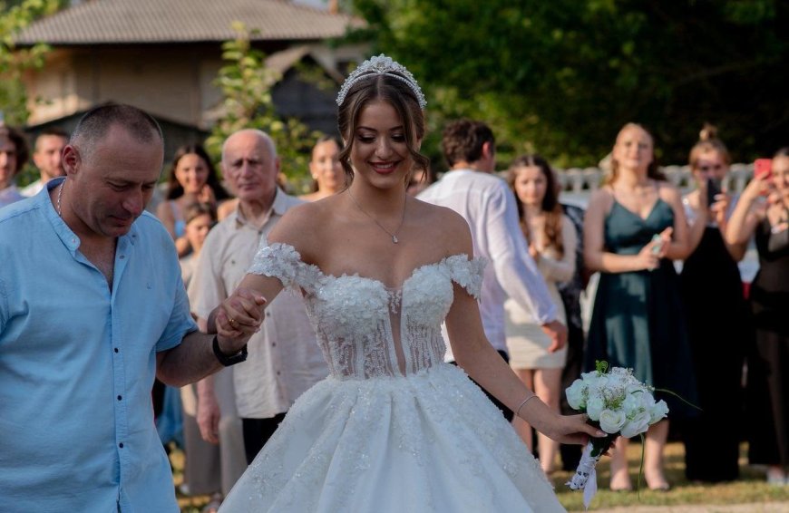 ახალი ინფორმაცია რომელიც ცოტახნის წინ გავრცელდა ღმერთო გული დამეწვა…  ლიკას გაუკეთეს ოპერაცია, როგორია მიდი მდგომარეობა? გაიგო მეუღლის ამბავი  ?