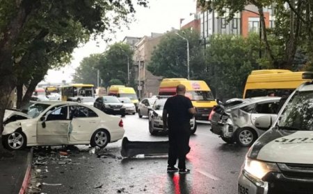 ადგილზე სამაშველო ჯგუფია მობილიზებული! ახლახანს ძლიერი ავარია მოხდა,დაღუპულია ერთი ადამიანი, ვრცელდება კადრები ადგილიდან