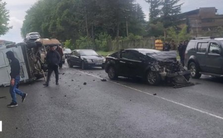 ახლახანს ადგილზე სამაშველო ჯგუფია მობილიზებული! კიდე ერთი ძლიერი ავარია მოხდა,დაღუპულია ერთი ადამიანი, ვრცელდება კადრები ადგილიდან  (ვიდეო)