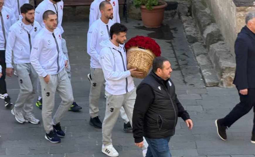 საქართველოს ეროვნული საფეხბურთო ნაკრების ფეხბურთელები სიონში ილია მეორის სულის მოსახსენებელ პანაშვიდს ესწრებიან, ვრცელდება ვიდეო კადრები (ვიდეო)